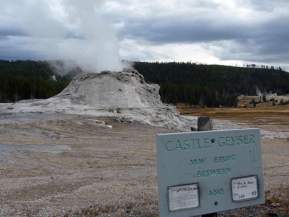 Yellowstone Old faithfull et ses environs (58).JPG
